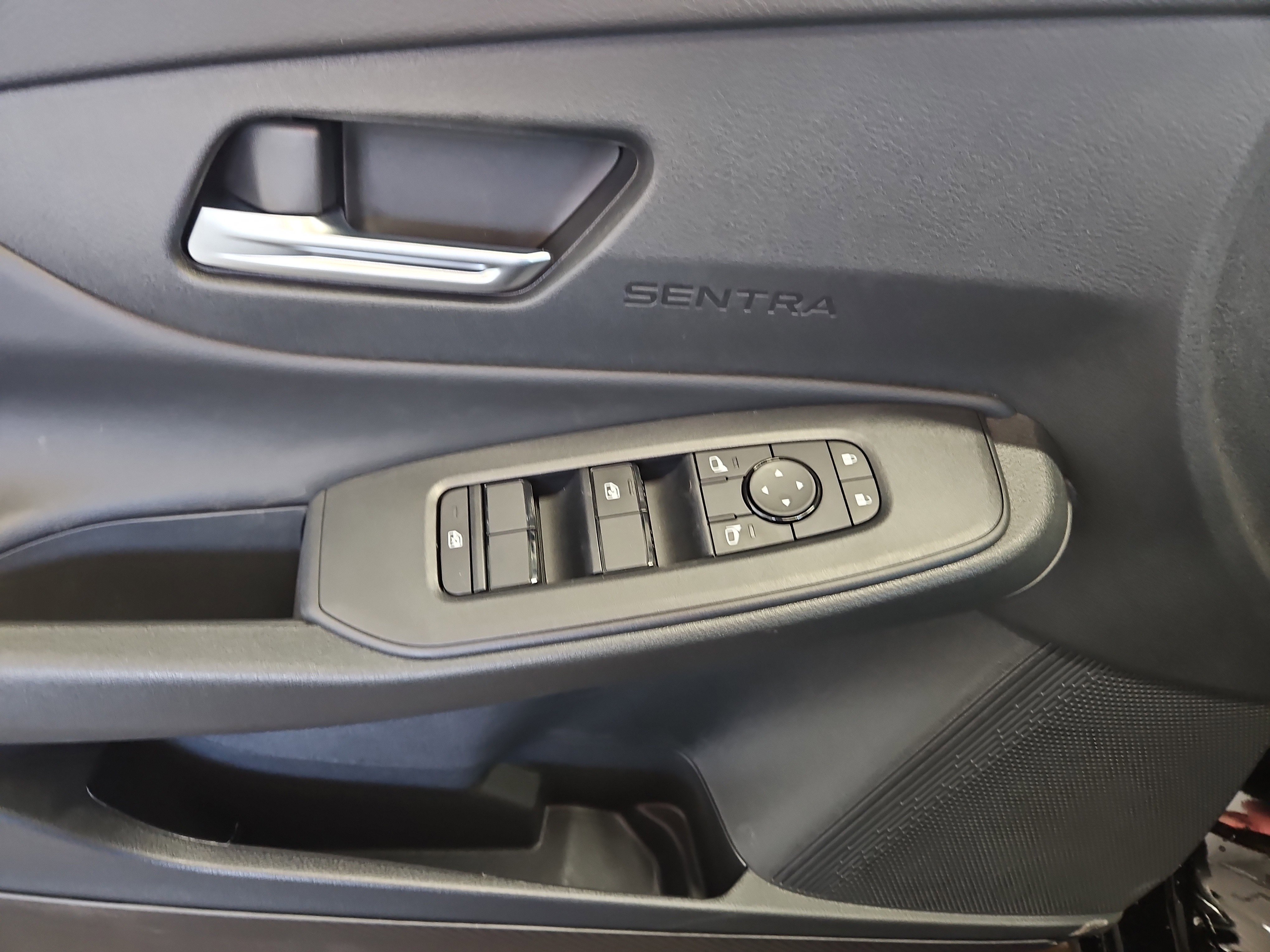 New 2026 Nissan Sentra SV w/ SV Convenience Package FWD image 7