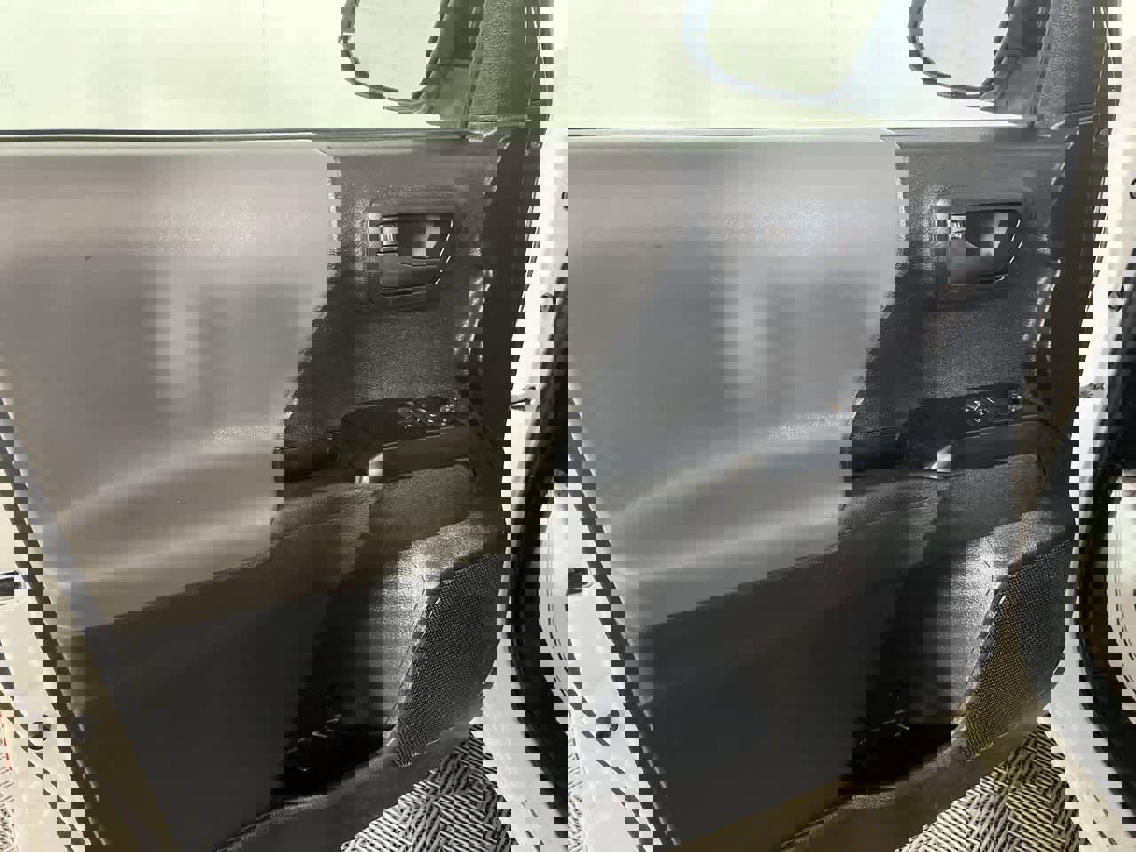 Used 2022 Toyota Tacoma SR image 13