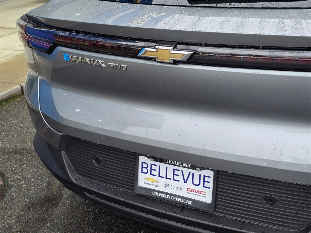 New 2026 Chevrolet Equinox EV LT image 13