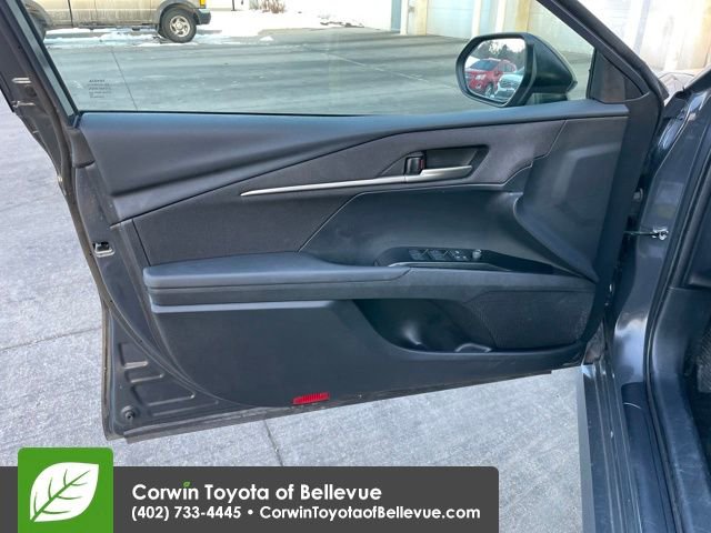 Used 2025 Toyota Camry LE image 10