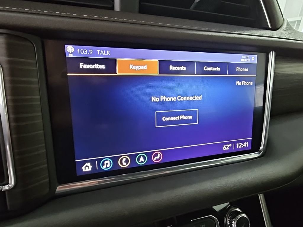 Used 2021 GMC Yukon Denali w/ Denali Premium Package image 15