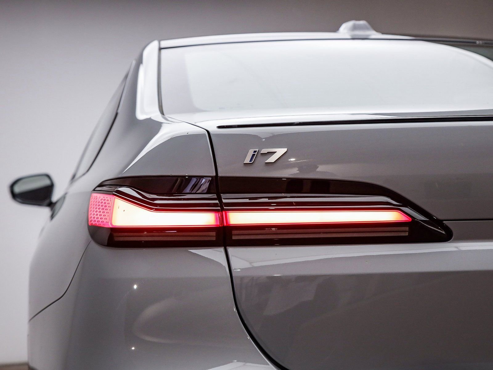 New 2025 BMW i7 xDrive60 w/ Premium Package image 10