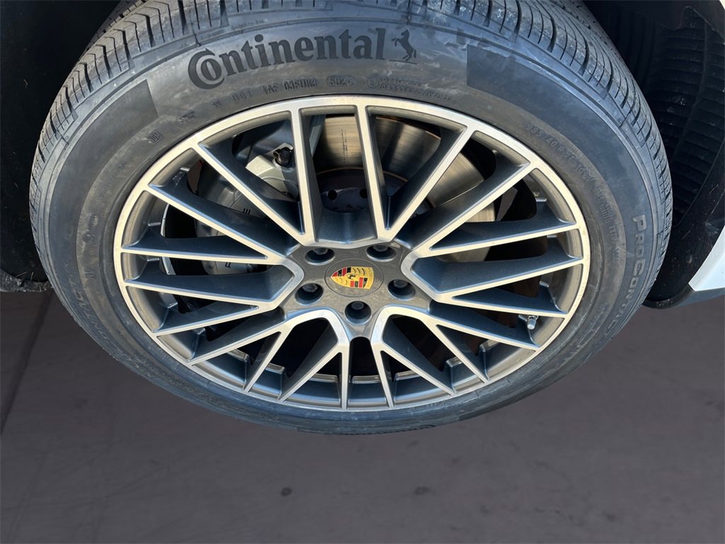 Used 2021 Porsche Cayenne S image 14