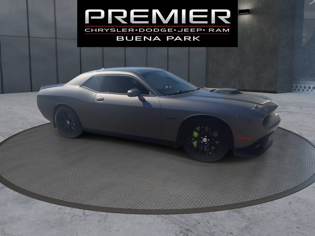 Used 2021 Dodge Challenger R/T w/ Driver Convenience Group RWD image 3