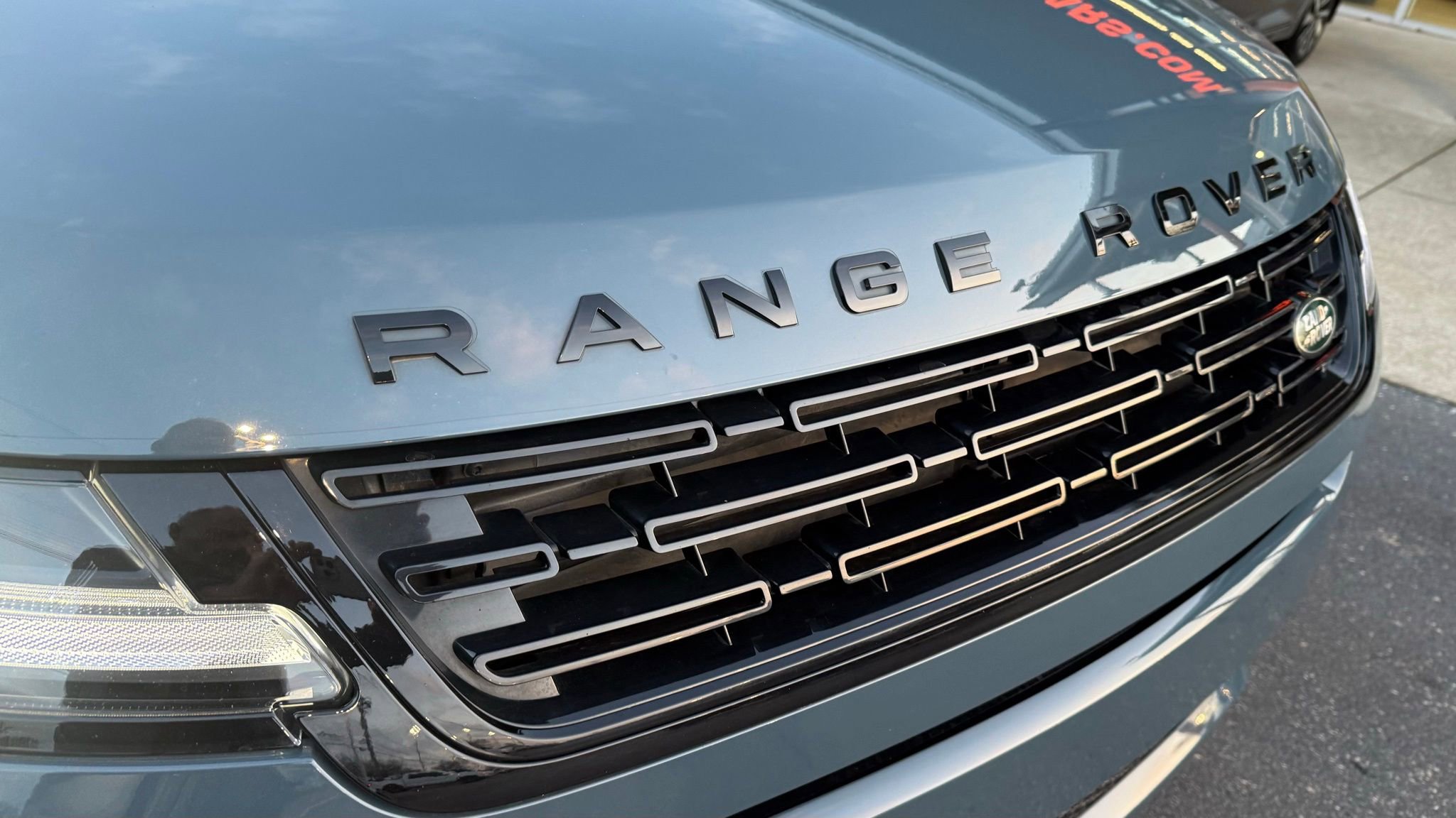 Used 2024 Land Rover Range Rover Evoque Dynamic SE image 36