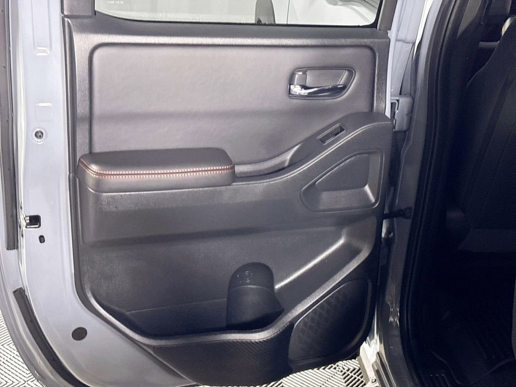 Used 2023 Nissan Frontier PRO-4X w/ Pro Convenience Package image 19