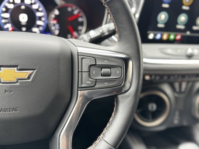 Used 2025 Chevrolet Blazer Premier w/ Driver Confidence II Package image 25