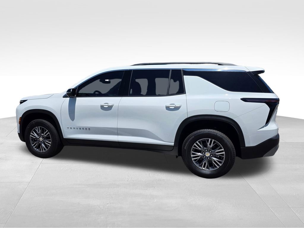 New 2026 Chevrolet Traverse LT w/ Driver Confidence Package FWD image 4