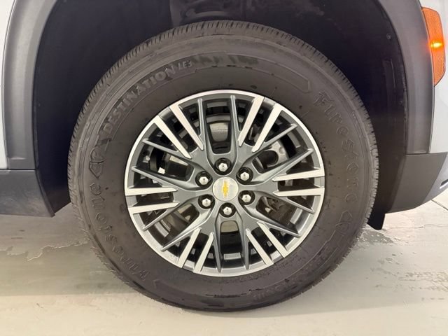 Used 2024 Chevrolet Traverse LT AWD/4WD image 32