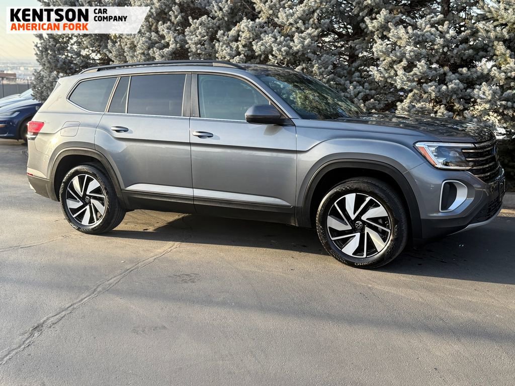 Used 2025 Volkswagen Atlas SE image 11