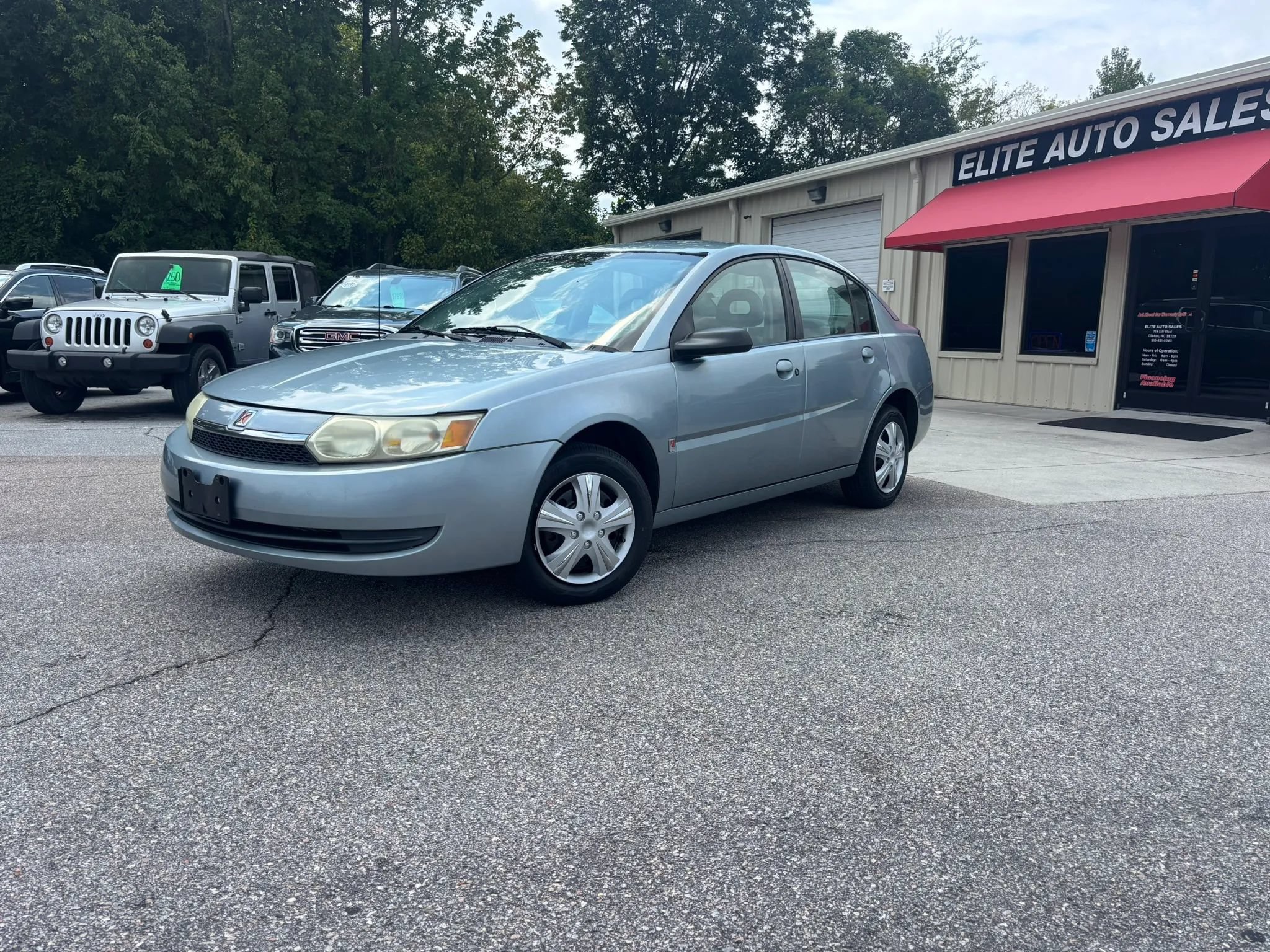Used 2003 Saturn ION Level 2 w/ Convenience Pkg FWD image 3