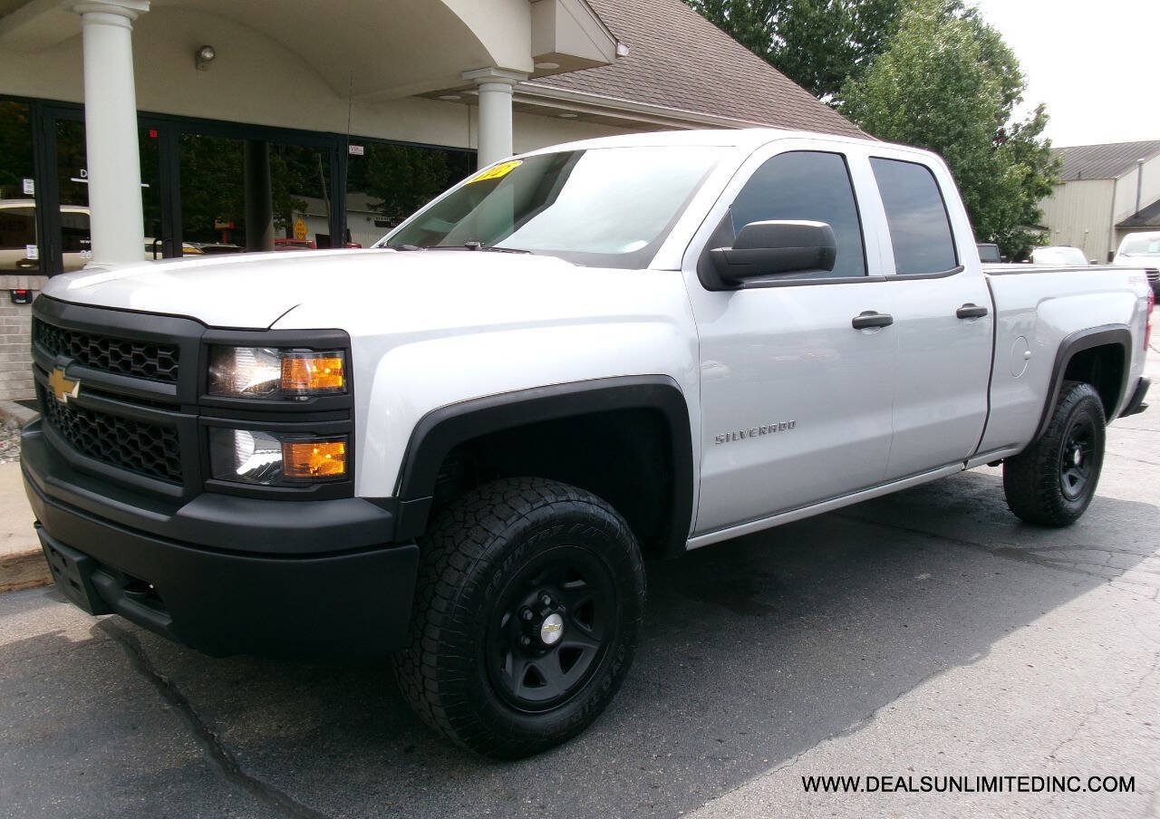 Used 2015 Chevrolet Silverado 1500 W/T AWD/4WD image 1