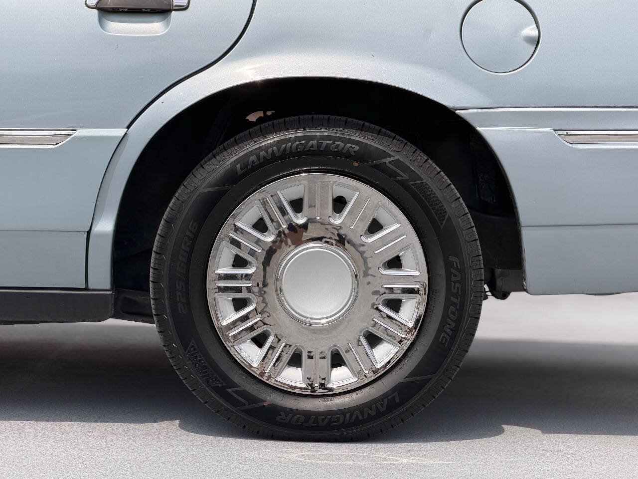 Used 2004 Mercury Grand Marquis LS RWD image 9