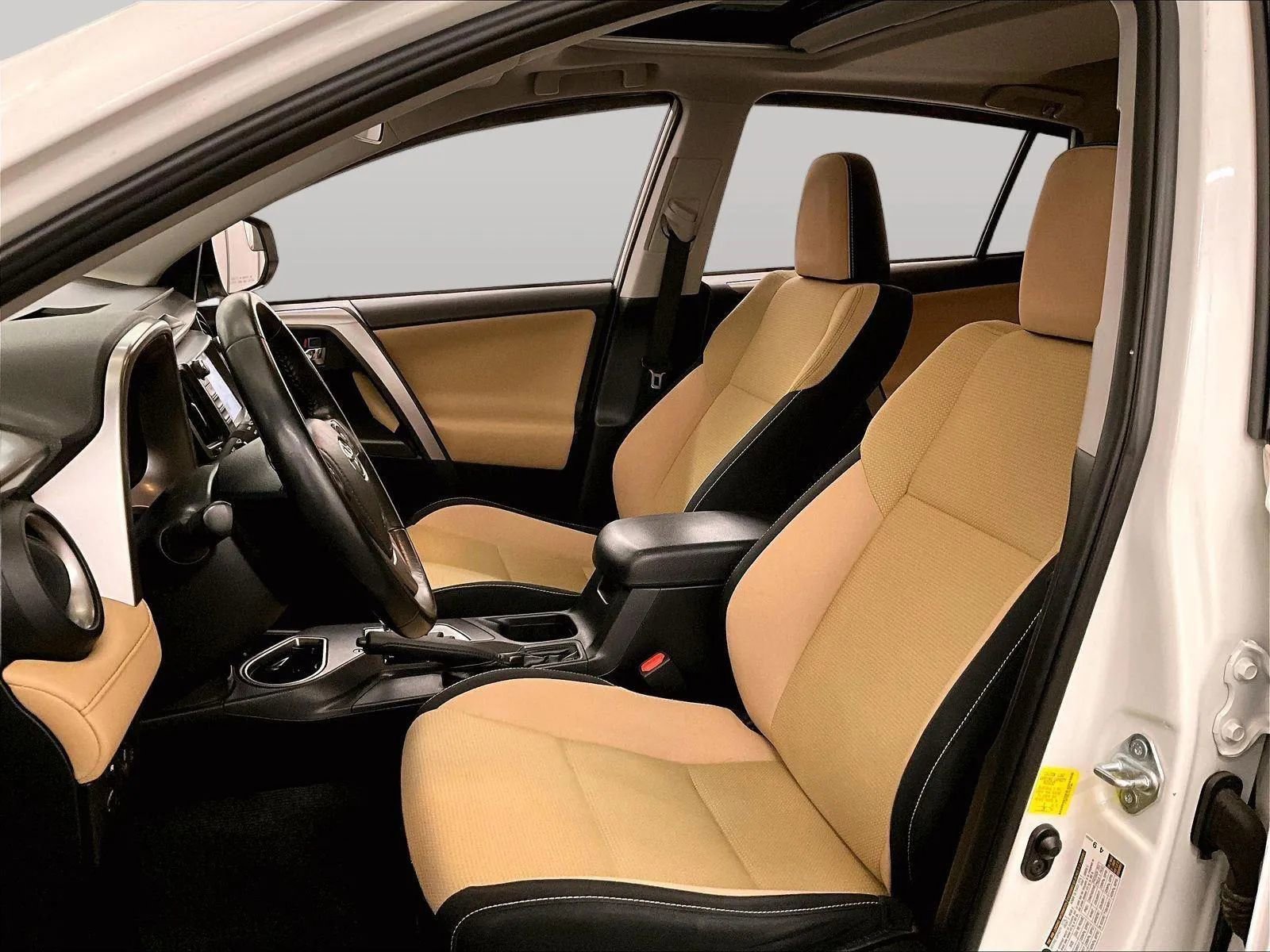 Used 2017 Toyota RAV4 XLE w/ Premium Special Value Package image 24