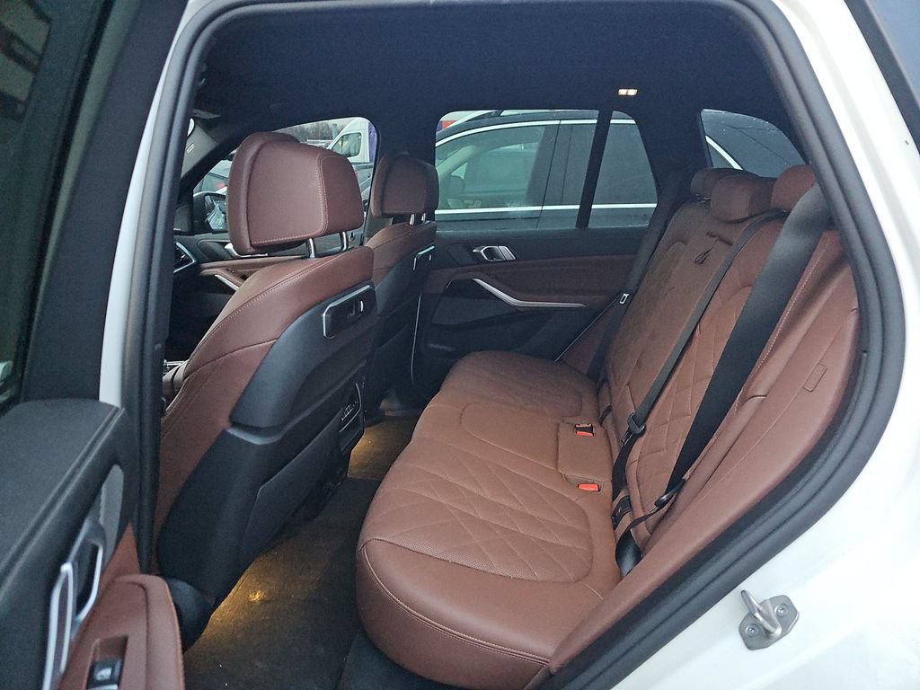 Used 2025 BMW X5 xDrive40i AWD/4WD image 5