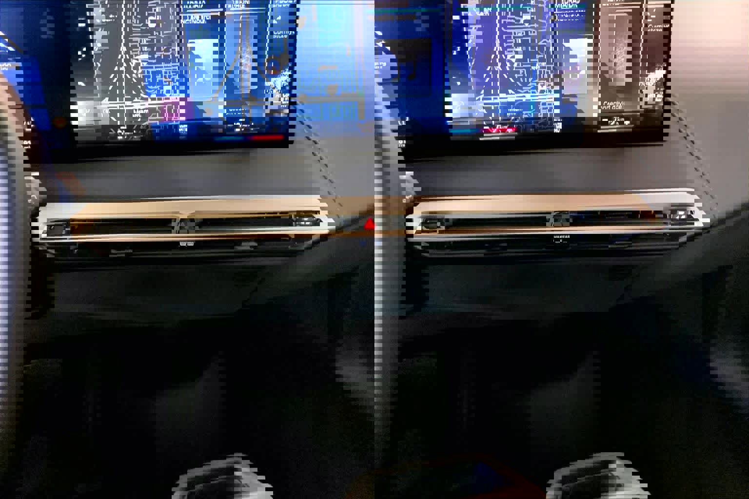 Certified 2023 BMW iX xDrive50 w/ Premium Package image 34