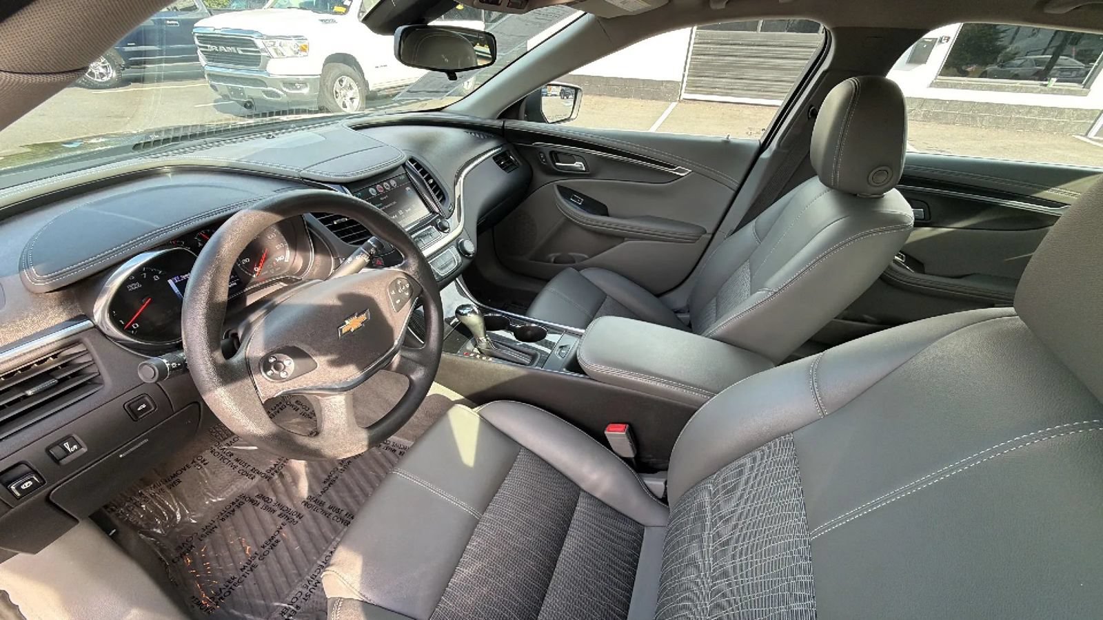 Used 2018 Chevrolet Impala LS FWD image 17