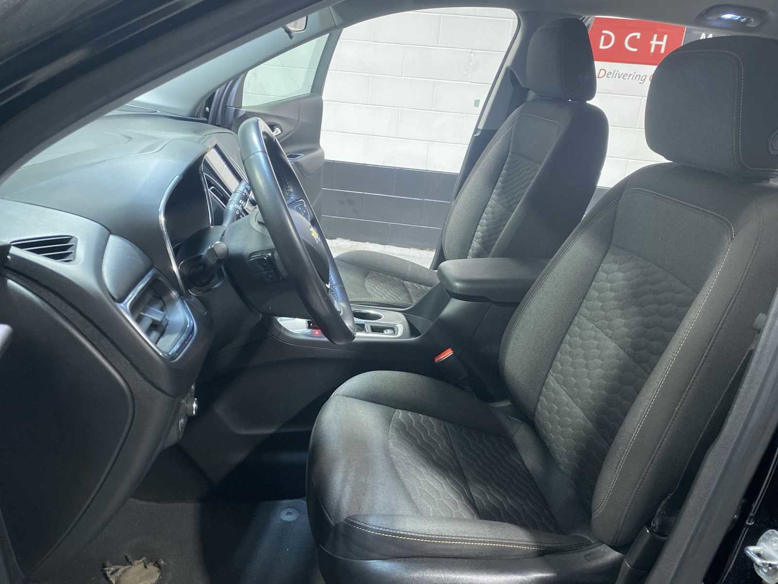 Used 2020 Chevrolet Equinox LT image 11