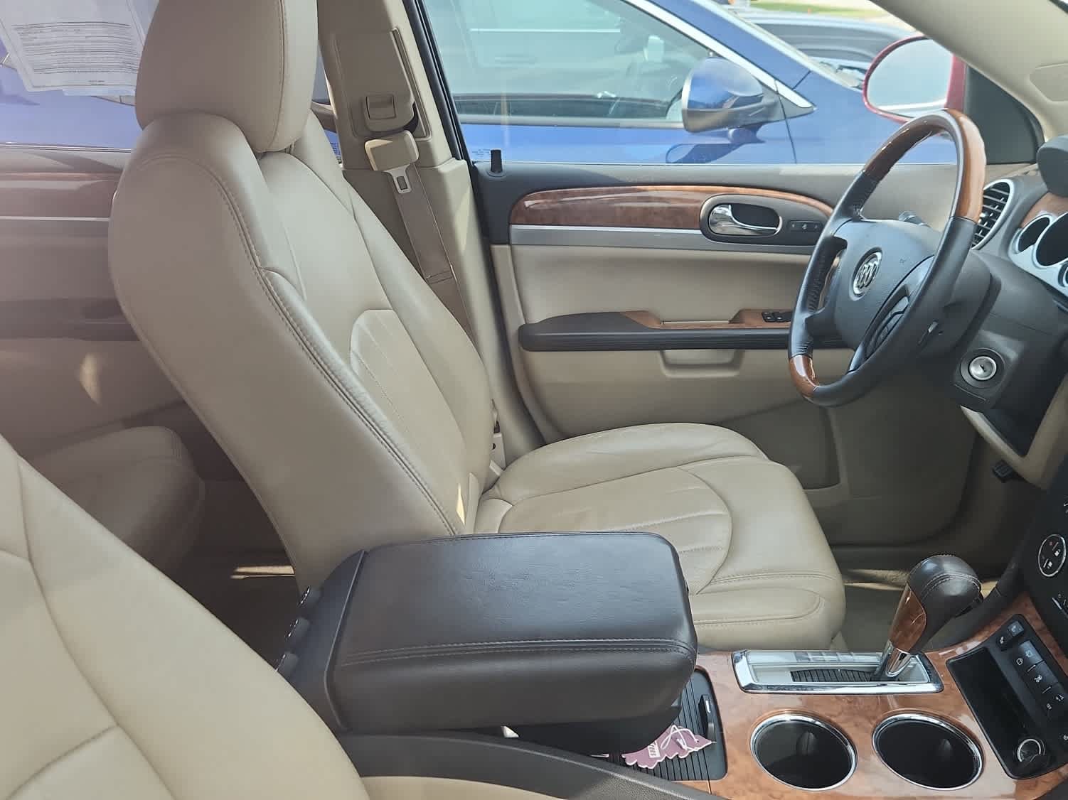 Used 2011 Buick Enclave CXL FWD image 10