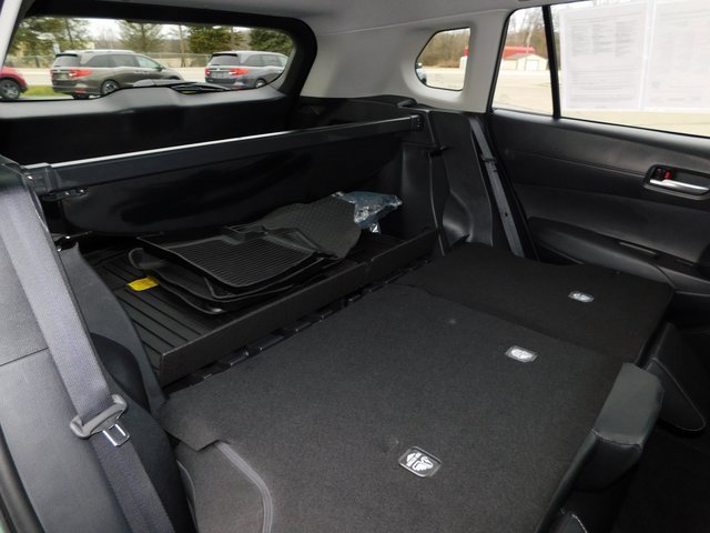 Used 2025 Toyota Corolla Cross XLE w/ Convenience Package image 25