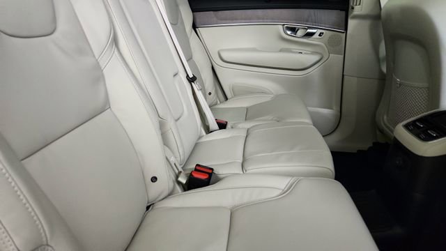 New 2026 Volvo XC90 T8 Ultra w/ Protection Package Premier AWD/4WD image 37