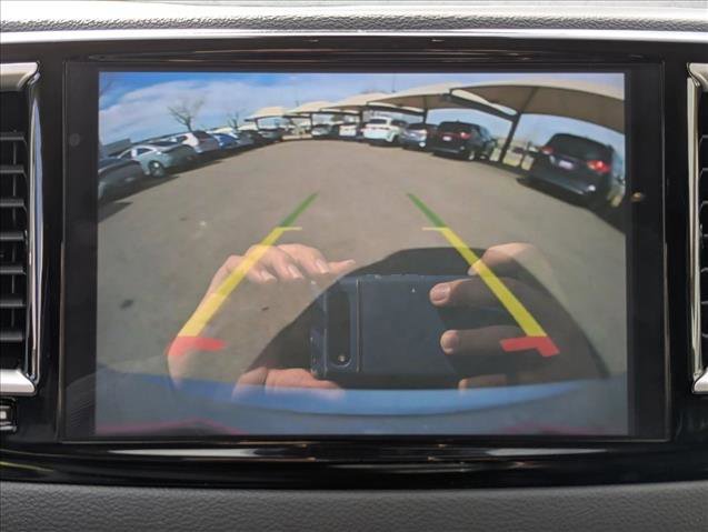 Used 2024 Chrysler Pacifica Touring-L image 13