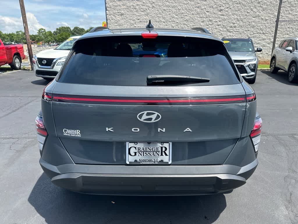 Used 2024 Hyundai Kona SEL FWD image 4