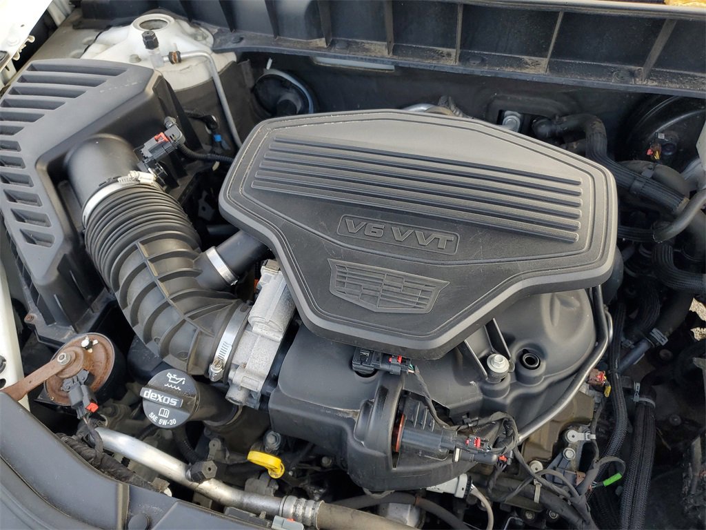 Used 2018 Cadillac XT5 Luxury w/ Driver Awareness Package image 10