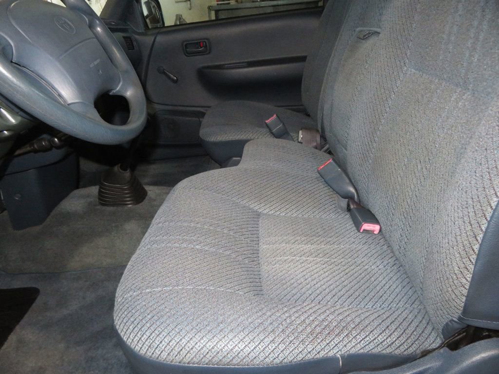 Used 1995 Toyota T100 DX image 19