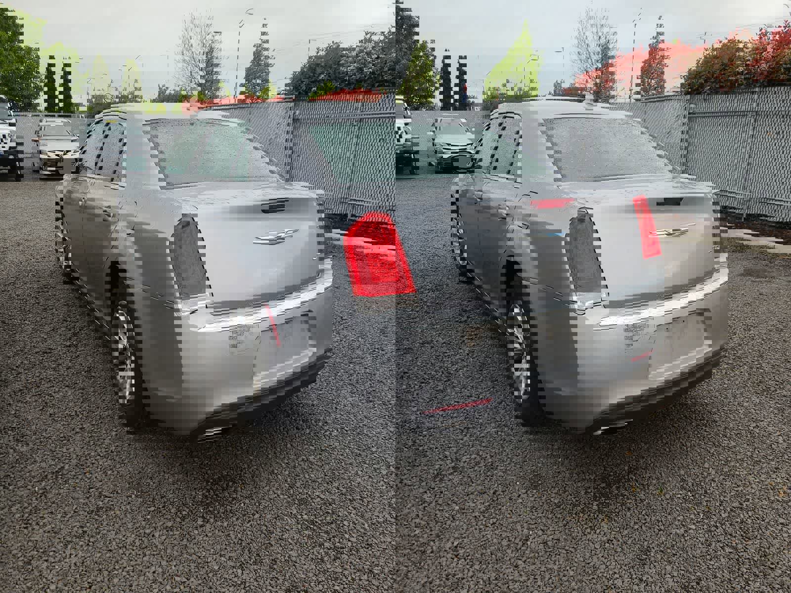 Used 2015 Chrysler 300 Limited image 3