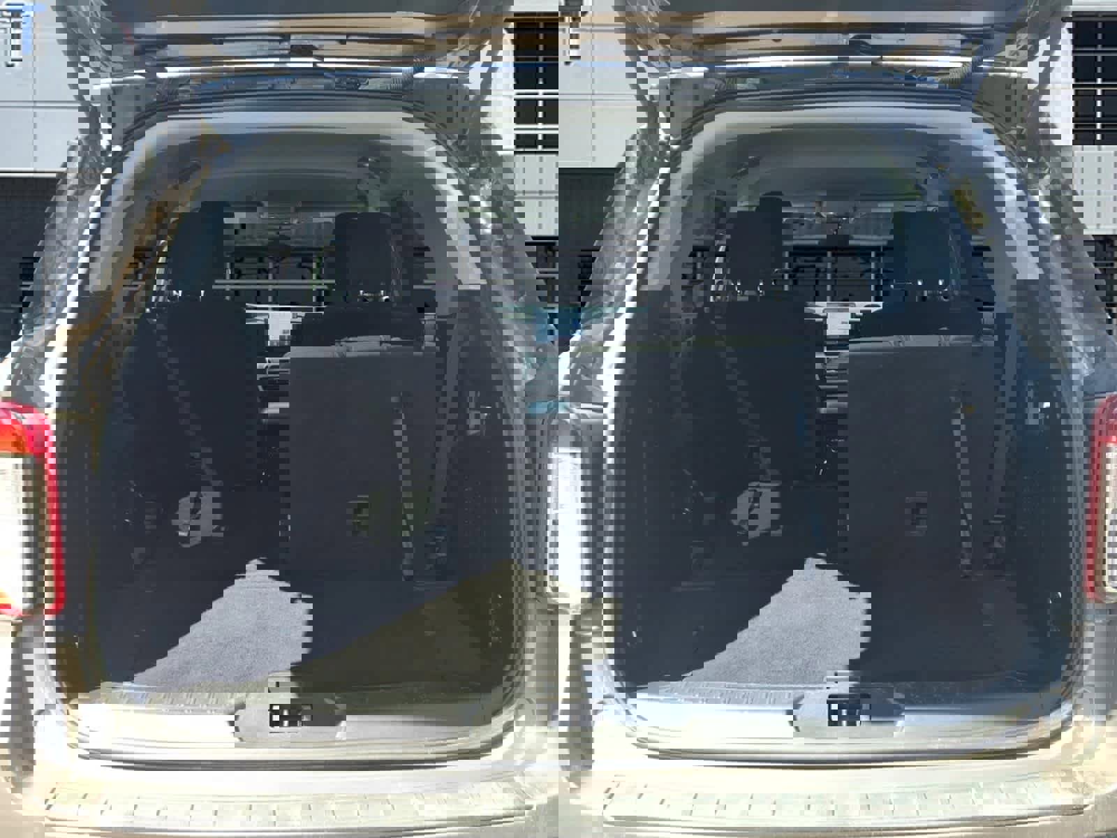 Used 2021 Ford Explorer XLT AWD/4WD image 6