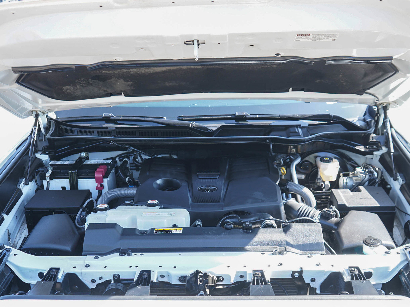 Used 2025 Toyota Tundra Limited AWD/4WD image 29
