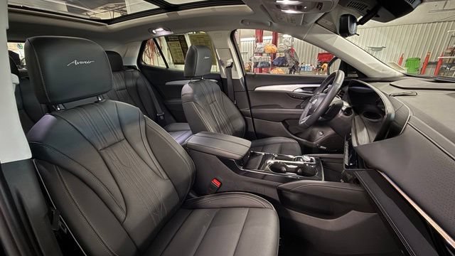 Used 2024 Buick Envision Avenir AWD/4WD image 27