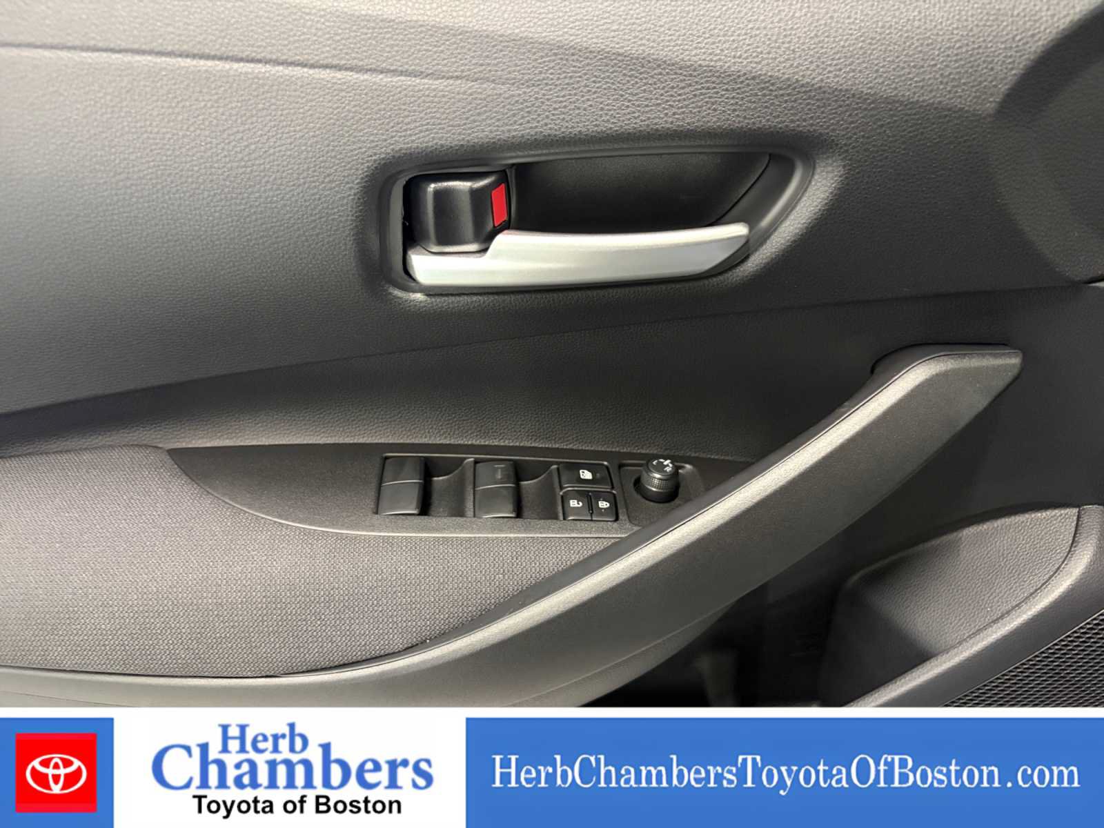 Used 2026 Toyota Corolla SE w/ SE Package FWD image 16