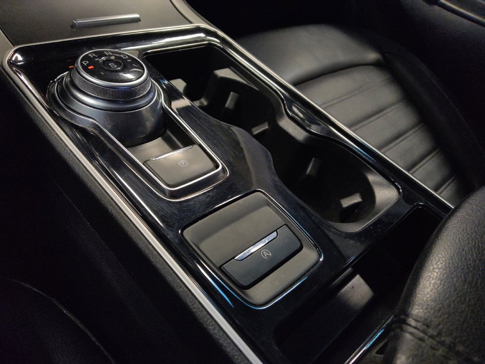 Used 2020 Ford Edge SEL image 26