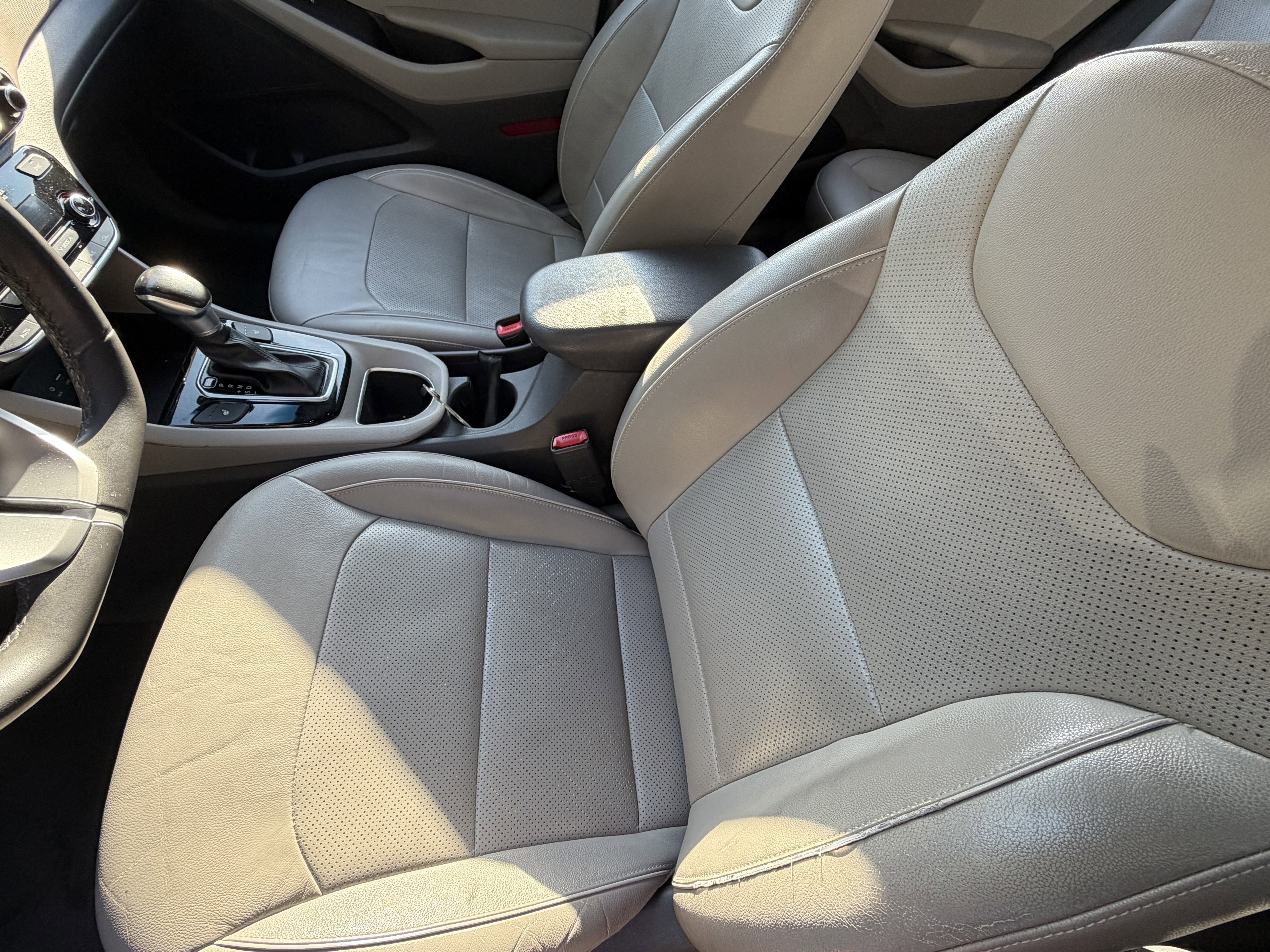 Used 2017 Hyundai Ioniq Limited FWD image 15