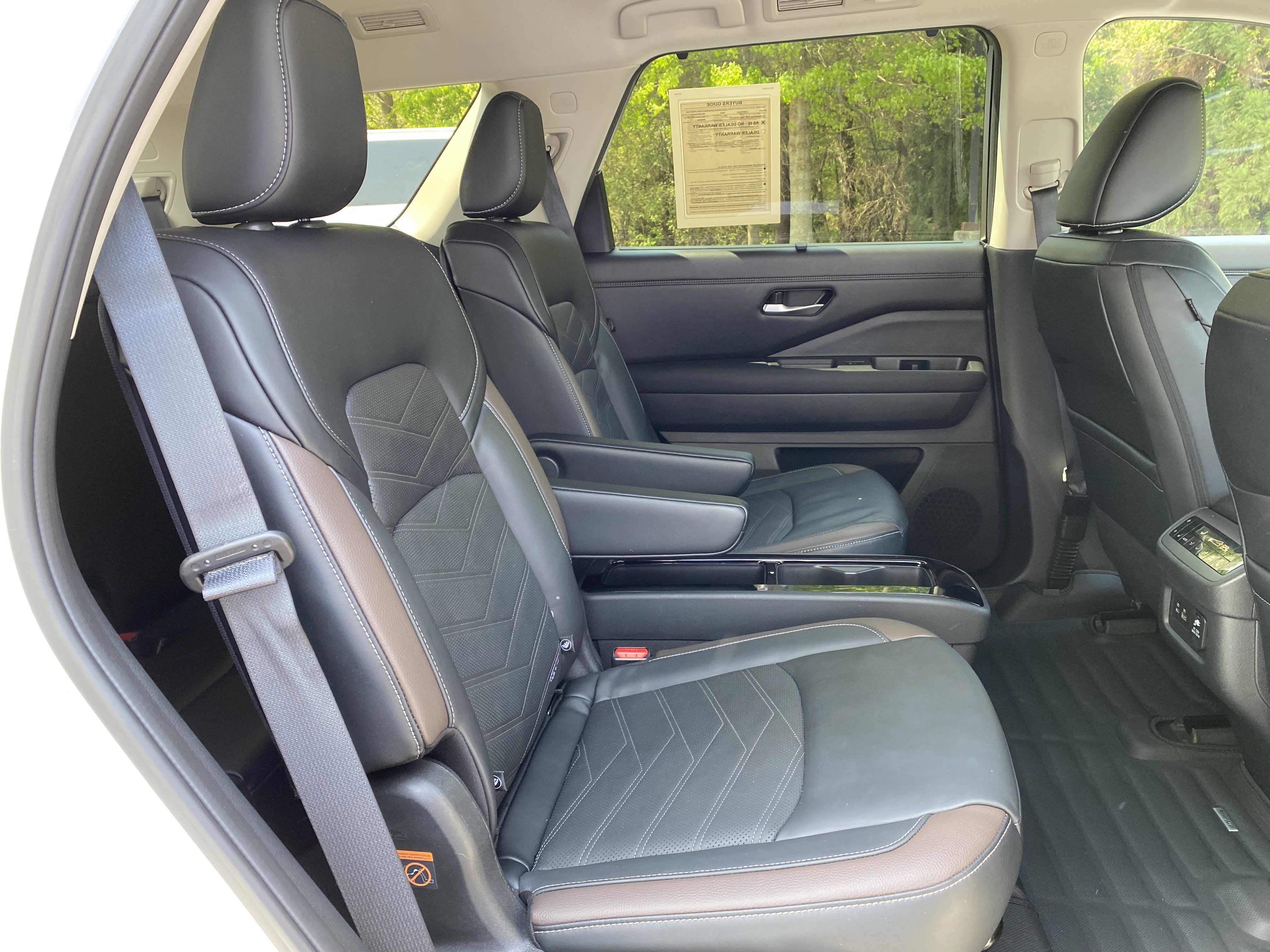 Used 2024 Nissan Pathfinder Platinum image 36