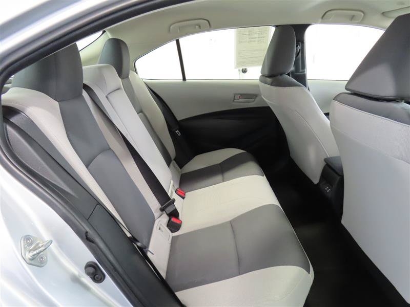 Used 2025 Toyota Corolla LE AWD/4WD image 31