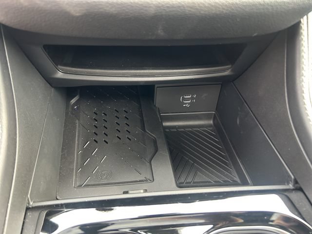 New 2027 Chrysler Pacifica Limited AWD/4WD image 4