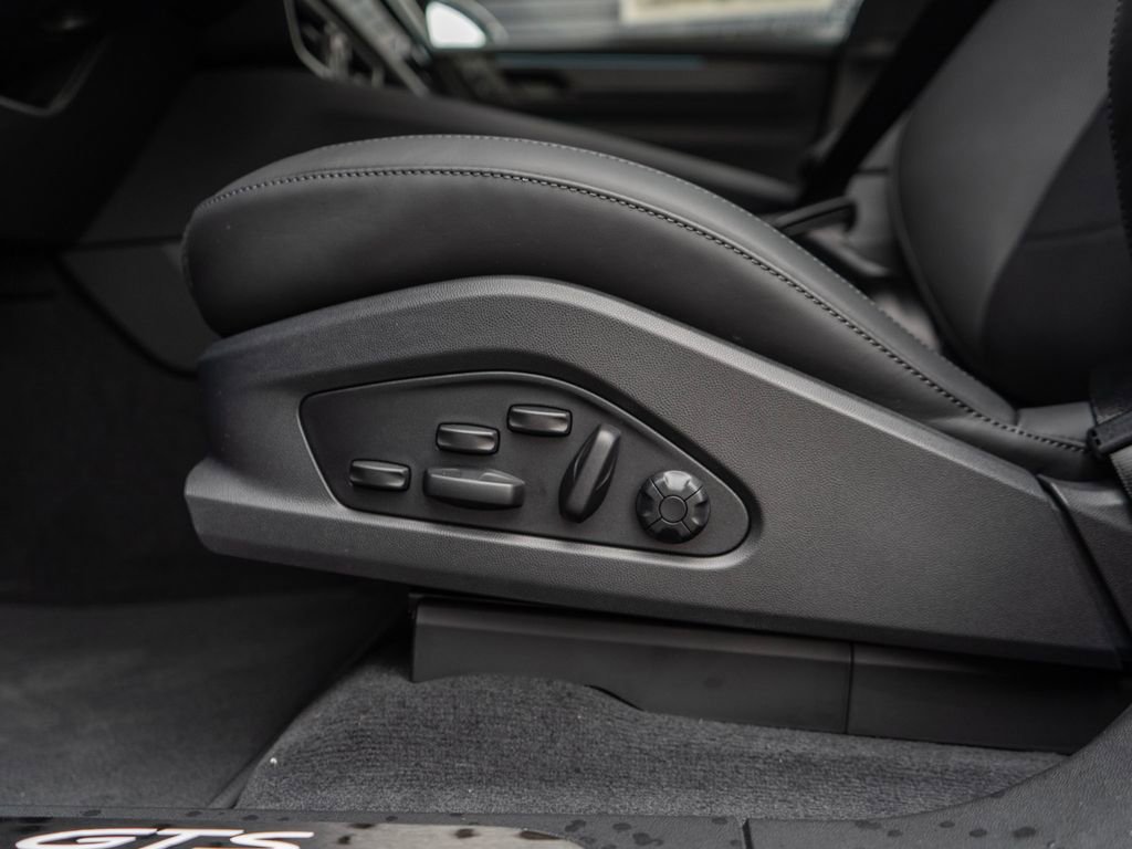 New 2026 Porsche Macan GTS Electric AWD/4WD image 29