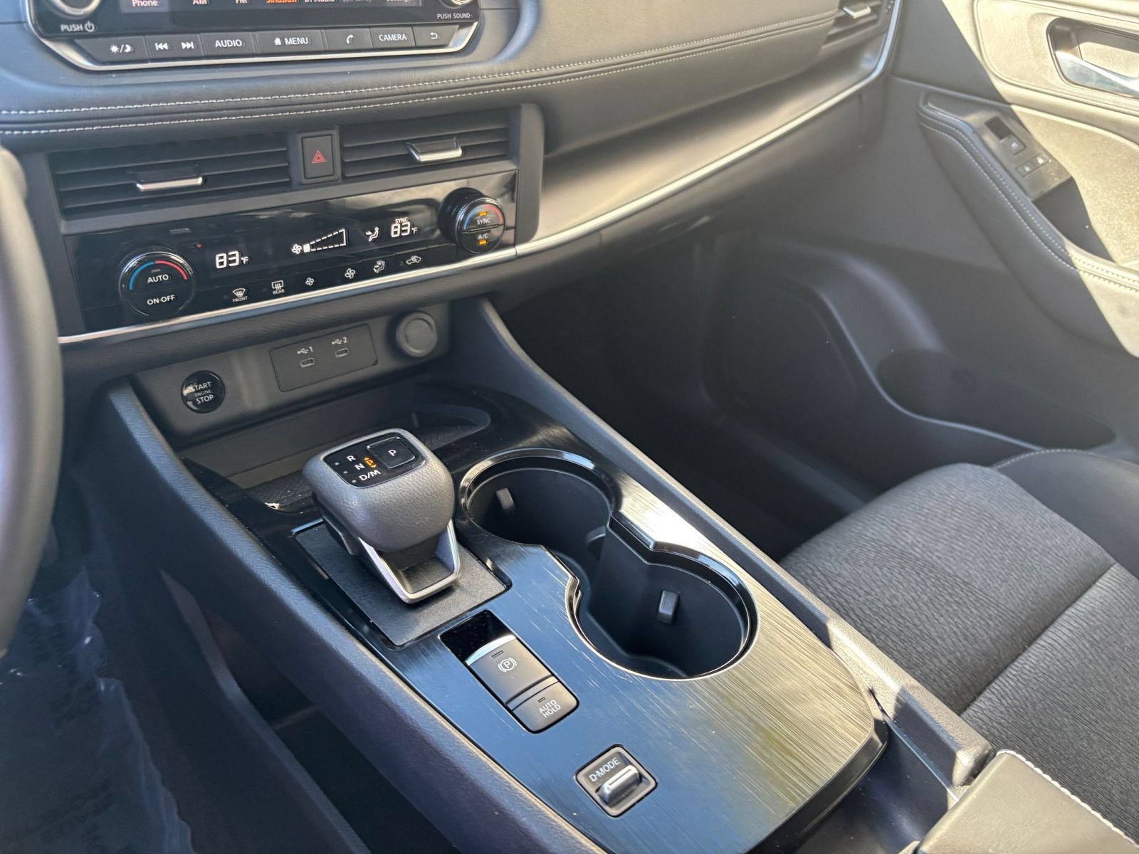 Used 2025 Nissan Rogue SV FWD image 40