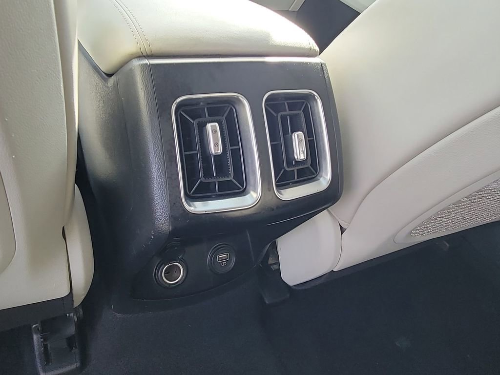 Used 2023 Kia Sorento EX w/ Panoramic Sunroof Package image 22