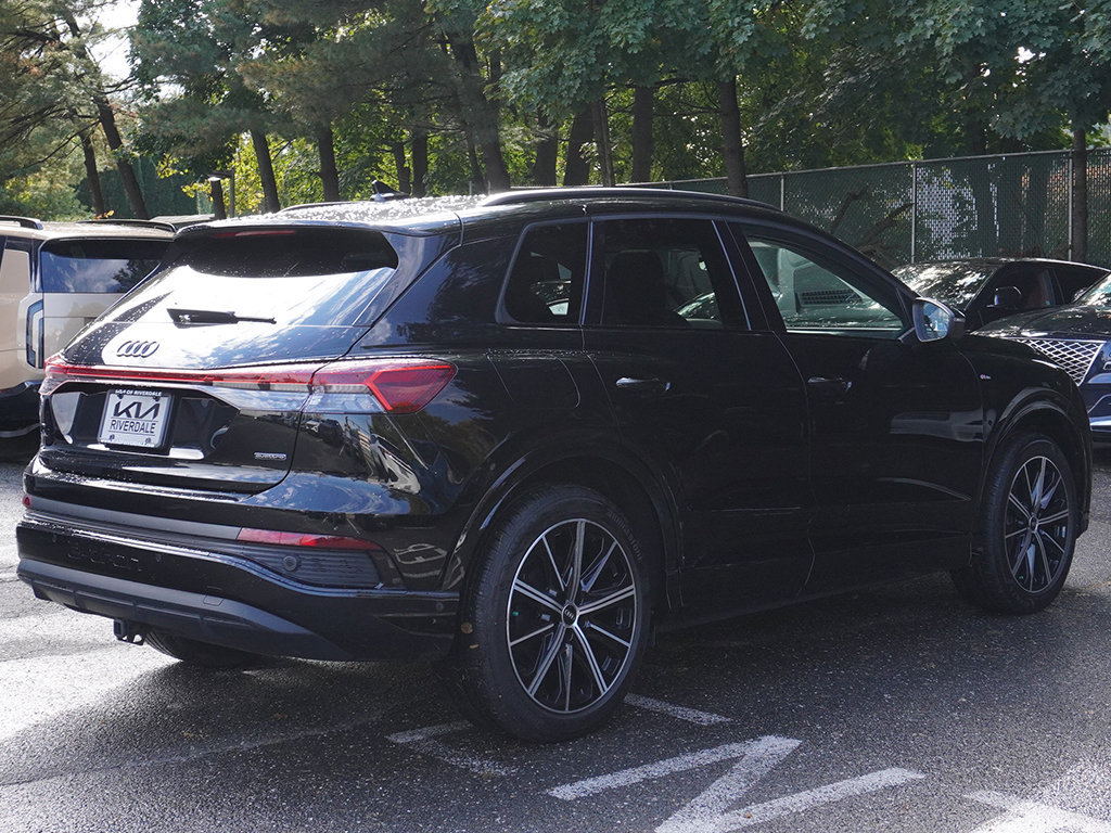 Used 2022 Audi Q4 e-tron Premium Plus AWD/4WD image 11