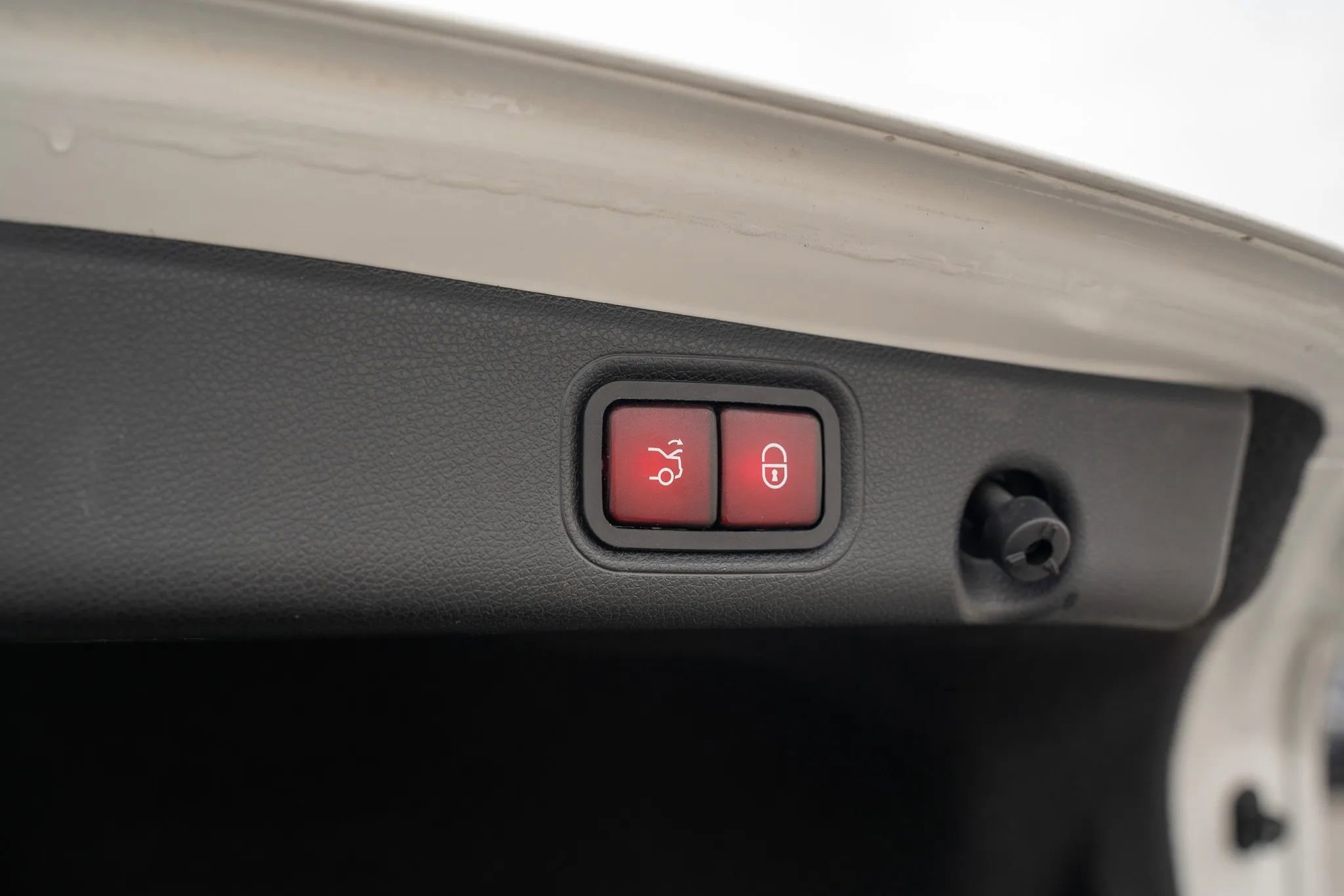 Used 2018 Mercedes-Benz E 300 4MATIC w/ Premium 1 Package image 10