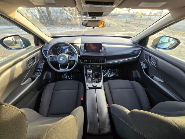 Used 2024 Nissan Rogue S image 18