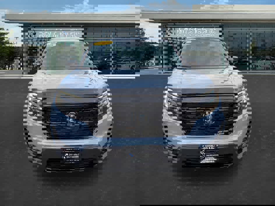 Used 2025 Honda Ridgeline Black Edition image 3