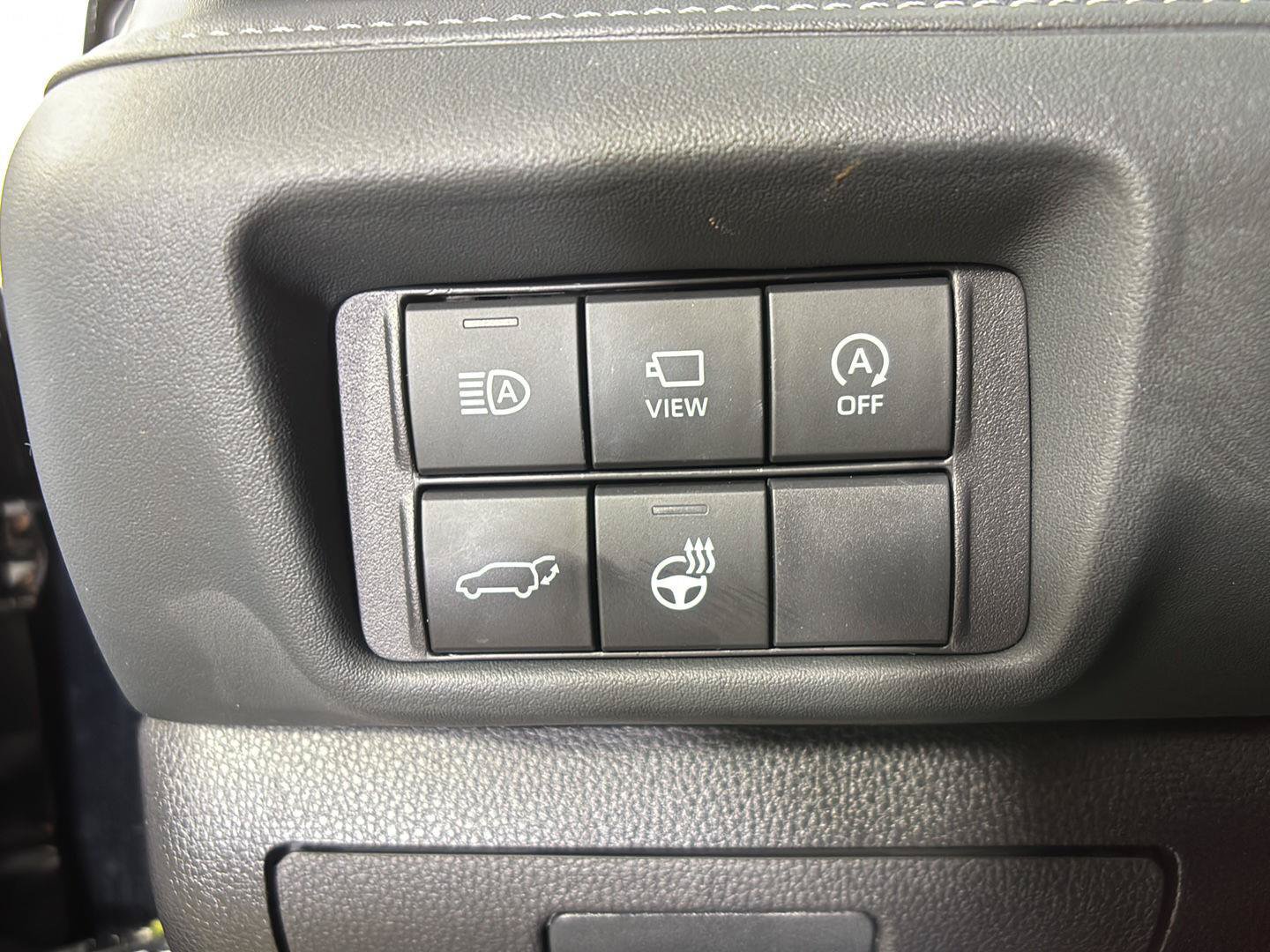Used 2025 Toyota Highlander Platinum AWD/4WD image 32