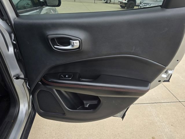 Used 2020 Jeep Compass Trailhawk AWD/4WD image 23
