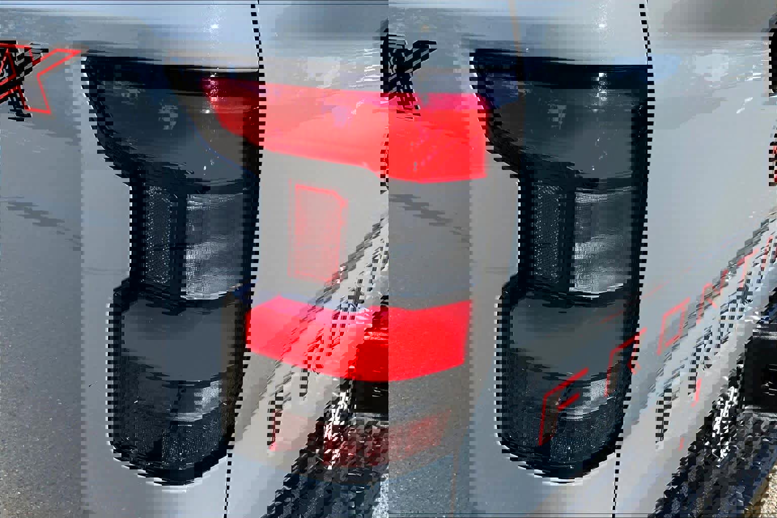 Used 2024 Nissan Frontier PRO-4X w/ Pro Premium Package image 28