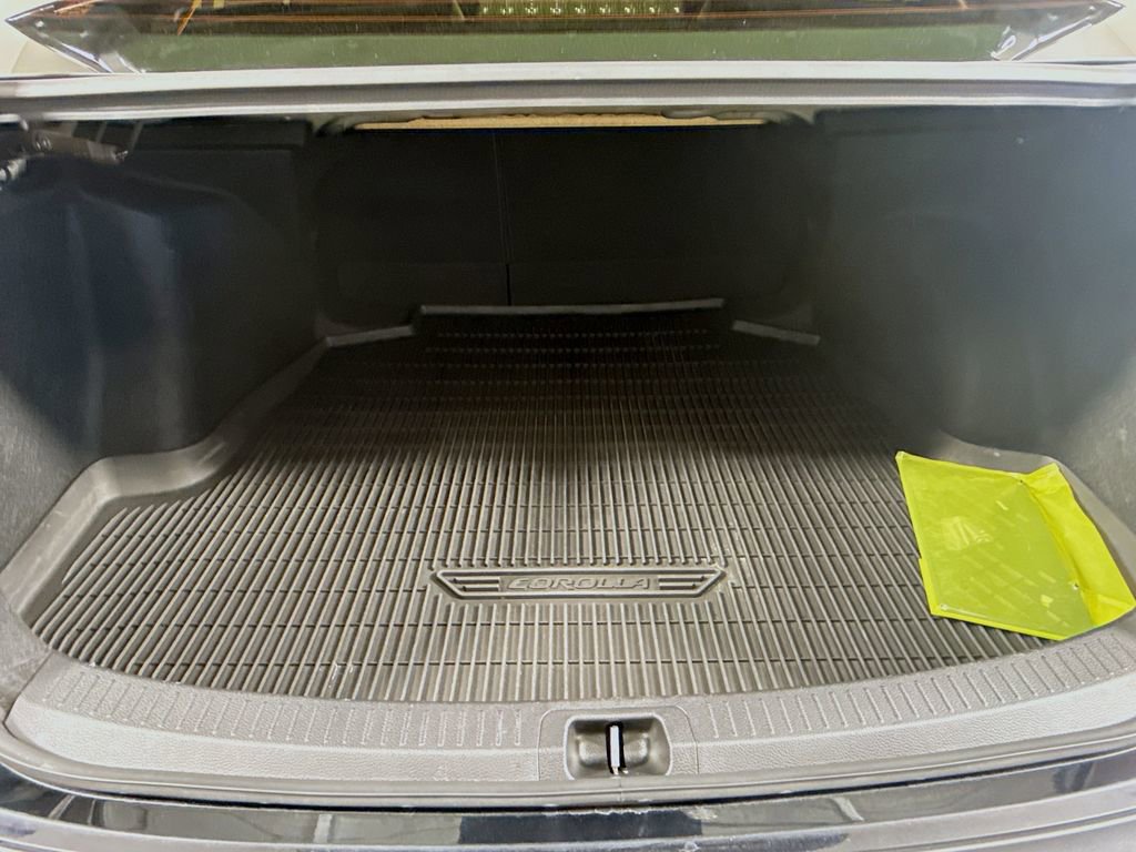 Certified 2024 Toyota Corolla SE w/ Convenience Package image 25